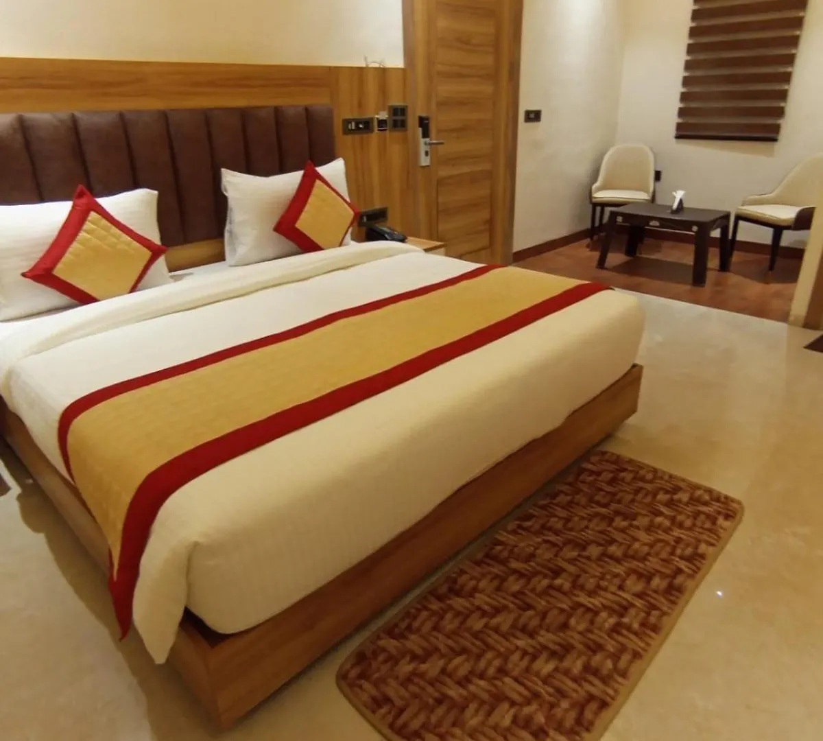Hotel Masaga By Qcent Gurgaon Hindistan